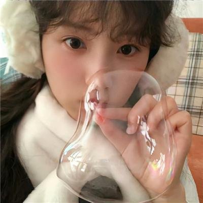 玛丽的白色连衣裙