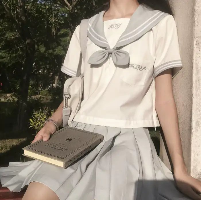 穿回千禧年校草爱上我